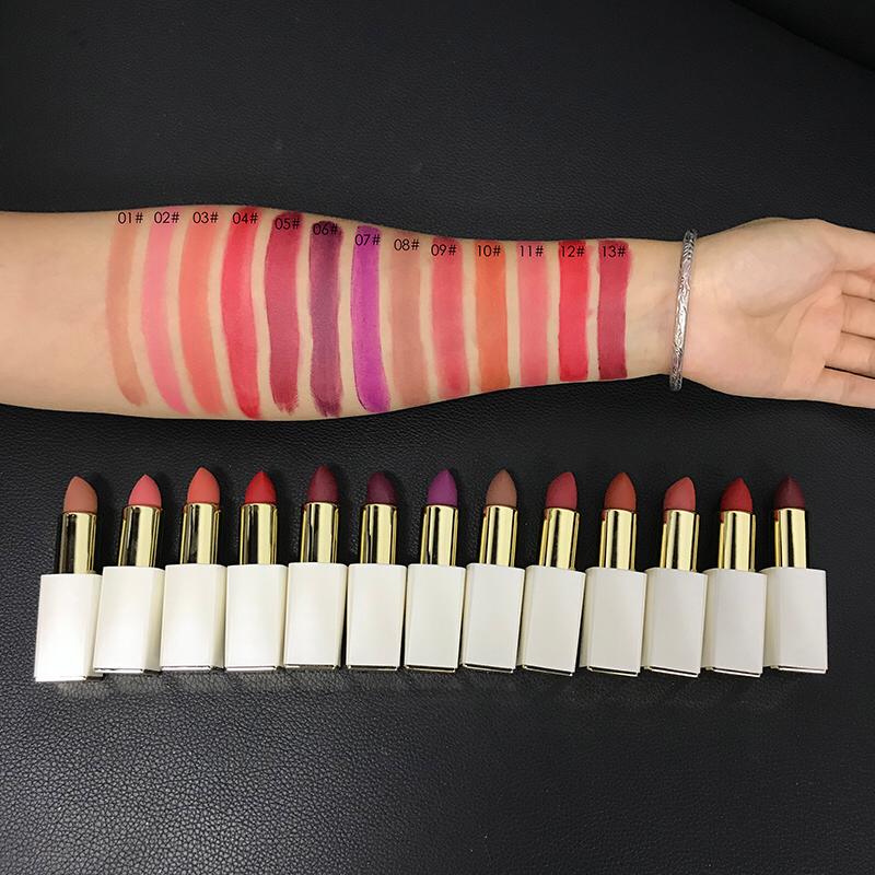 Vegan Matte Lipstick – Hydrating, Long-Wear, Magnetic Case